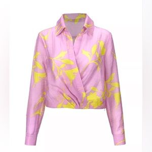 Cabi Palm Beach Spring 2023 Lightweight Blouse size small